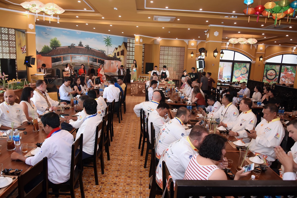 Tiệc mời các Đầu Bếp Quốc Tế